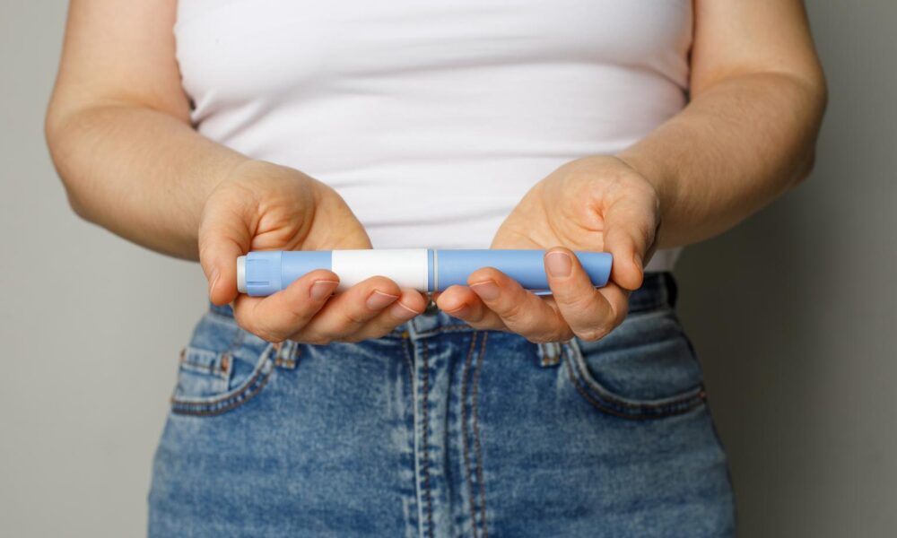 shedding-pounds-with-peptides:-an-in-depth-guide